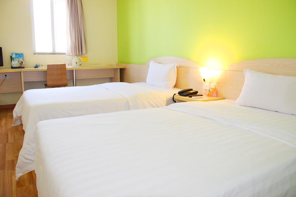 7Days Inn Foshan Coach Terminal Eksteriør billede